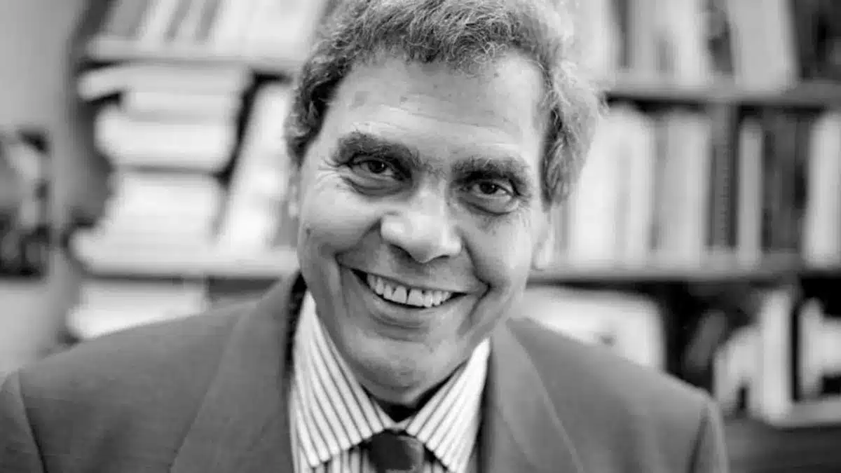 تسلية أنفسنا حتى الموت الخطاب العام في عصر العرض التسويقي